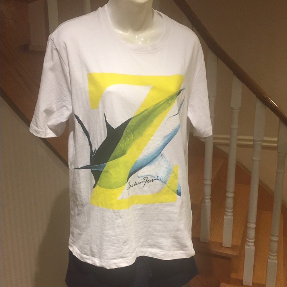 🛍2 for $30🛍NWOT Men’s shark 🦈 white graphic design t- shirt.